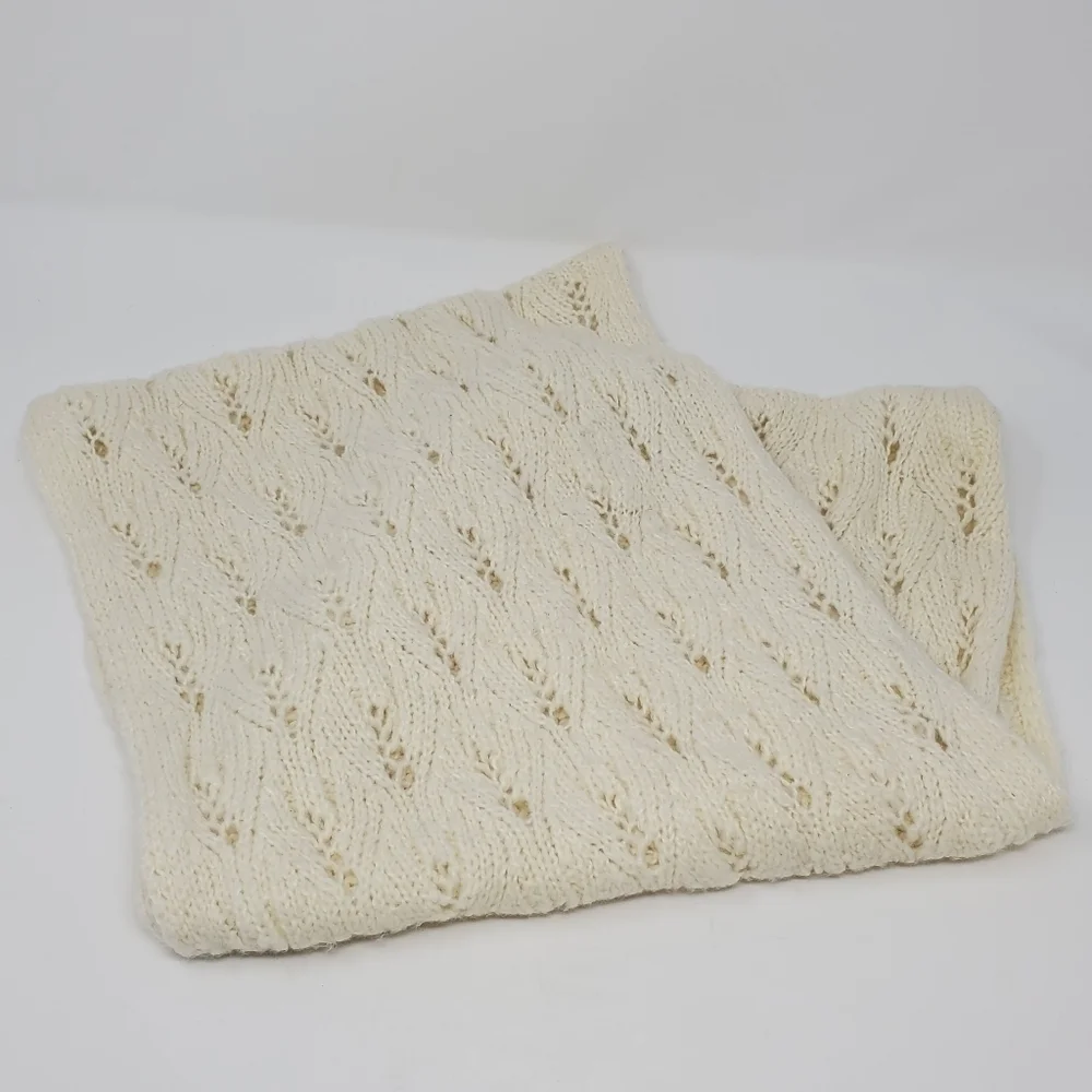 AMERICAN EAGLE KNITWEAR CREAM WOVEN INFINITY SCARF WOMEN OS CROCHET YARN